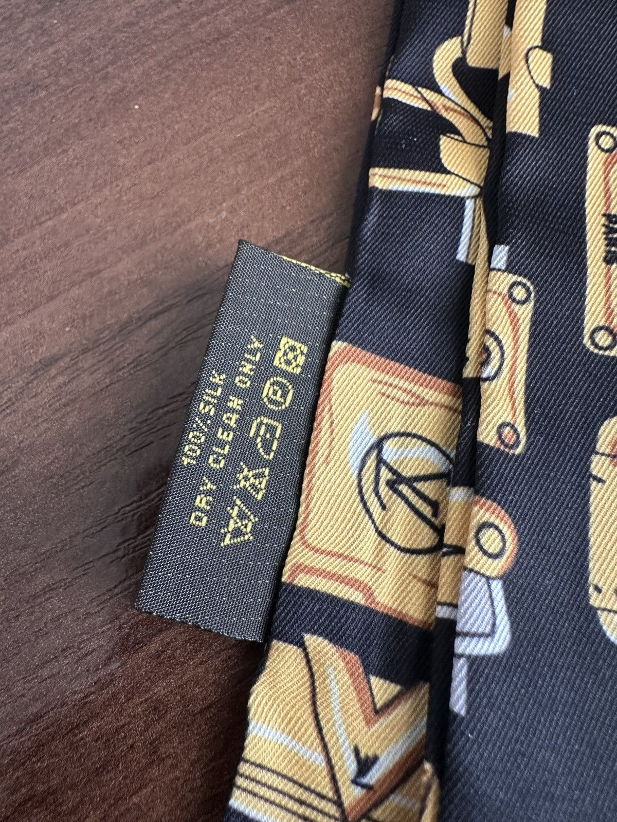 Louis Vuitton Bandeau silk scarf Louis Vuitton Black in Silk Size ONE SIZE - 6 Thumbnail