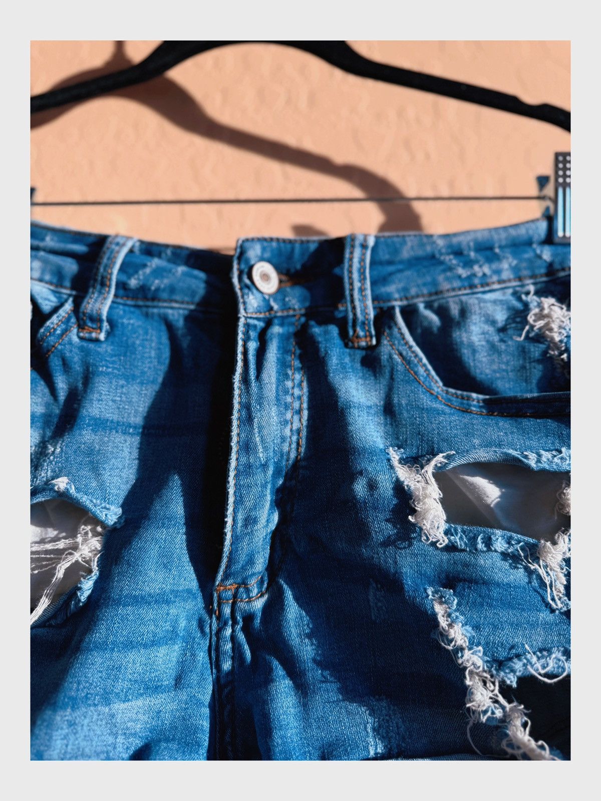 Kancan USA KanCan Distressed Denim Shorts Size 26" / US 2 / IT 38 - 3 Thumbnail