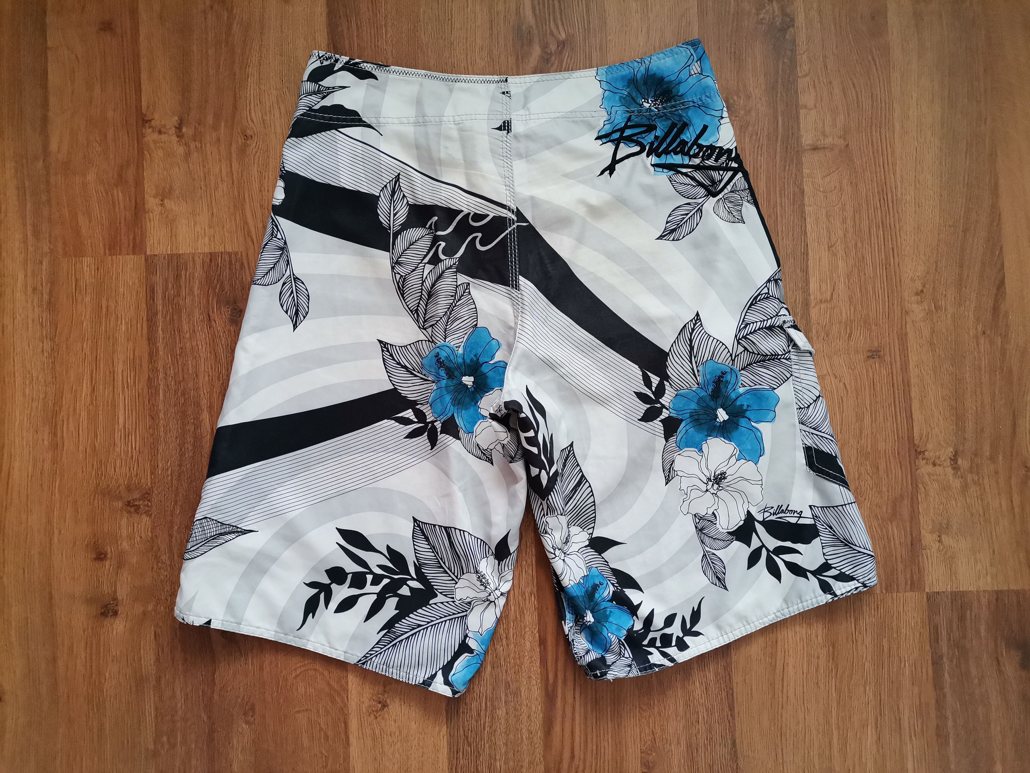 Billabong Billabong Floral Shorts Size US 33 - 6 Thumbnail