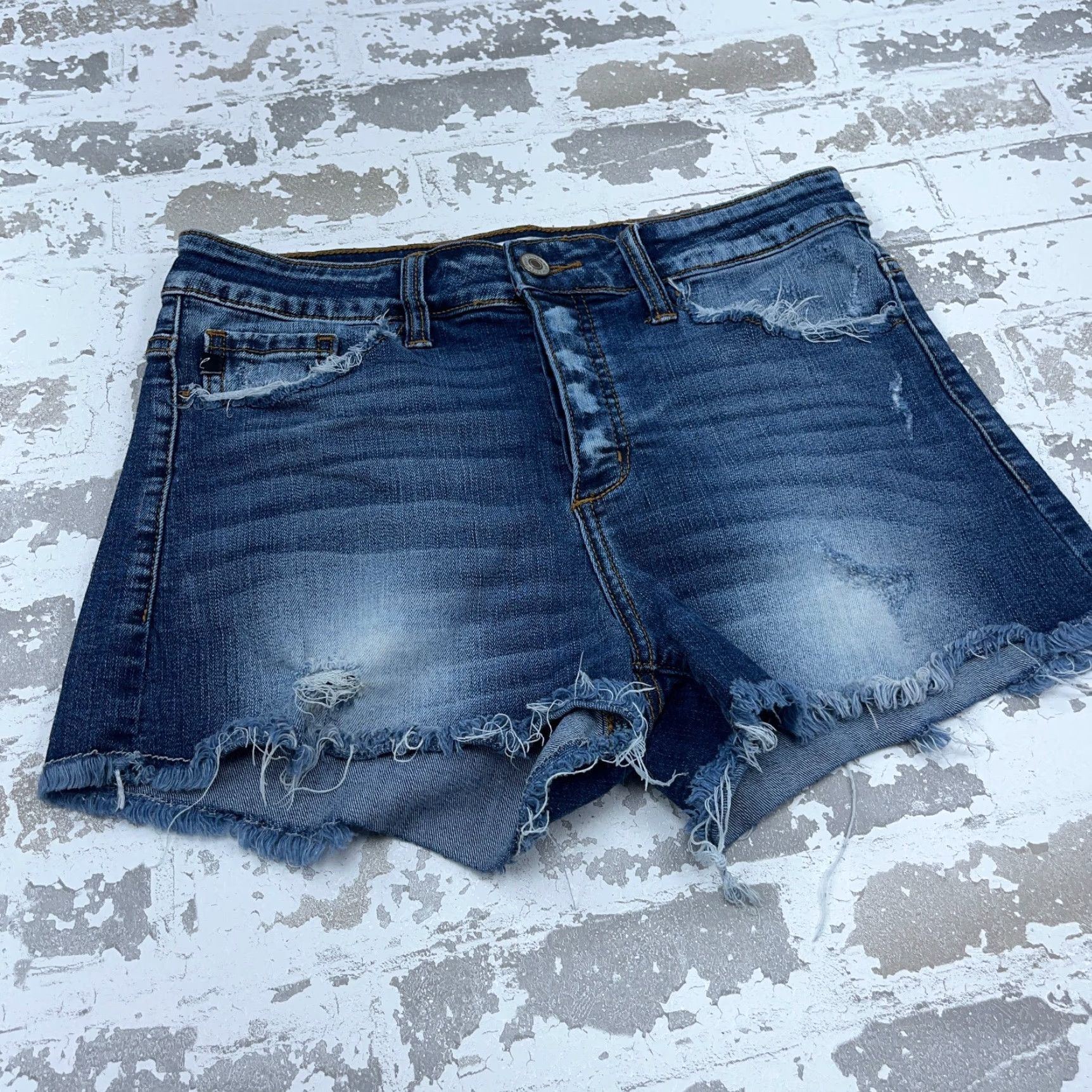 Vintage KanCan Shorts Women 27 Cut Off Dark Denim Jorts Button Fly Stretch Frayed 3 In Inseam Casual Modern Classic 5-Pocket Womens Regular Blue Hanst? Size 27" / US 4 / IT 40 - 5 Thumbnail