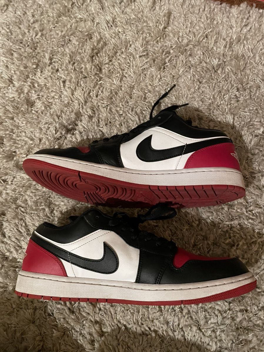 Jordan Brand Jordan 1 Low Bred Toe 2.0 Size US 12 / EU 45 - 3 Thumbnail