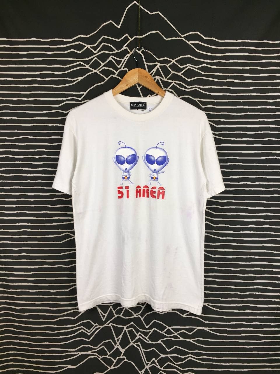 Vintage UP-ONE Area 51 Alien Dancing Sarcastic Funny Tee Size US M / EU 48-50 / 2 - 1 Thumbnail