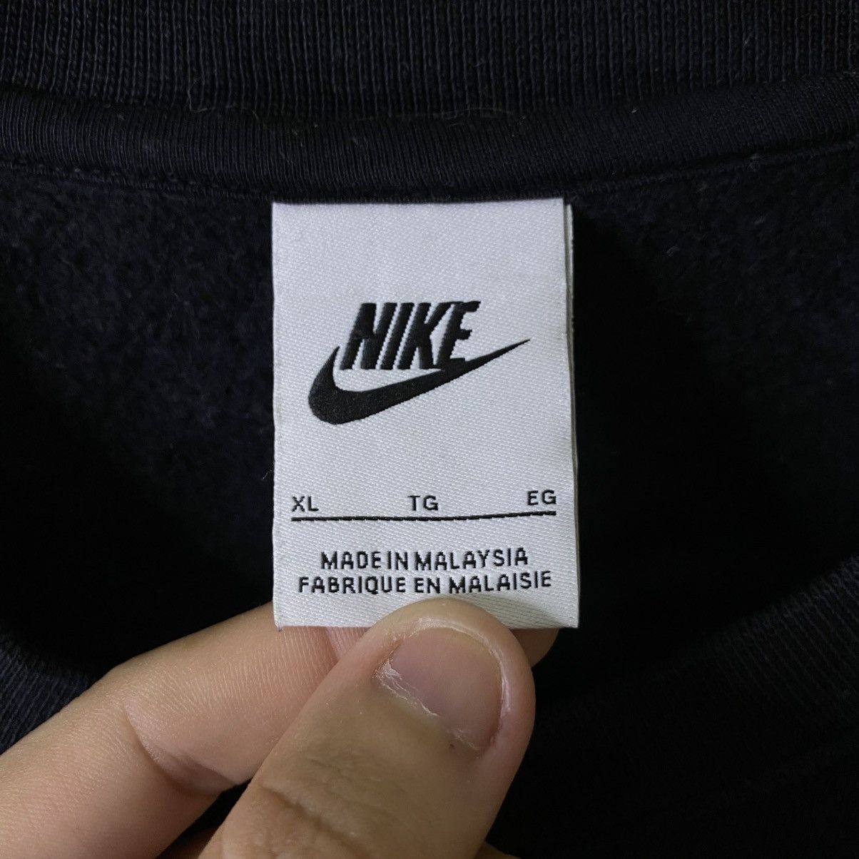 Nike Y2K Nike Essential Embroidery Swoosh Crewneck Sweatshirt Size US XL / EU 56 / 4 - 3 Thumbnail