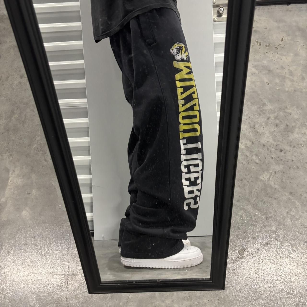 Japanese Brand × Vintage Crazy Vintage Y2K/2000s Baggy Black Mizzou Tigers College Streetwear Skater Sweatpants! Size US 36 / EU 52 - 2 Thumbnail