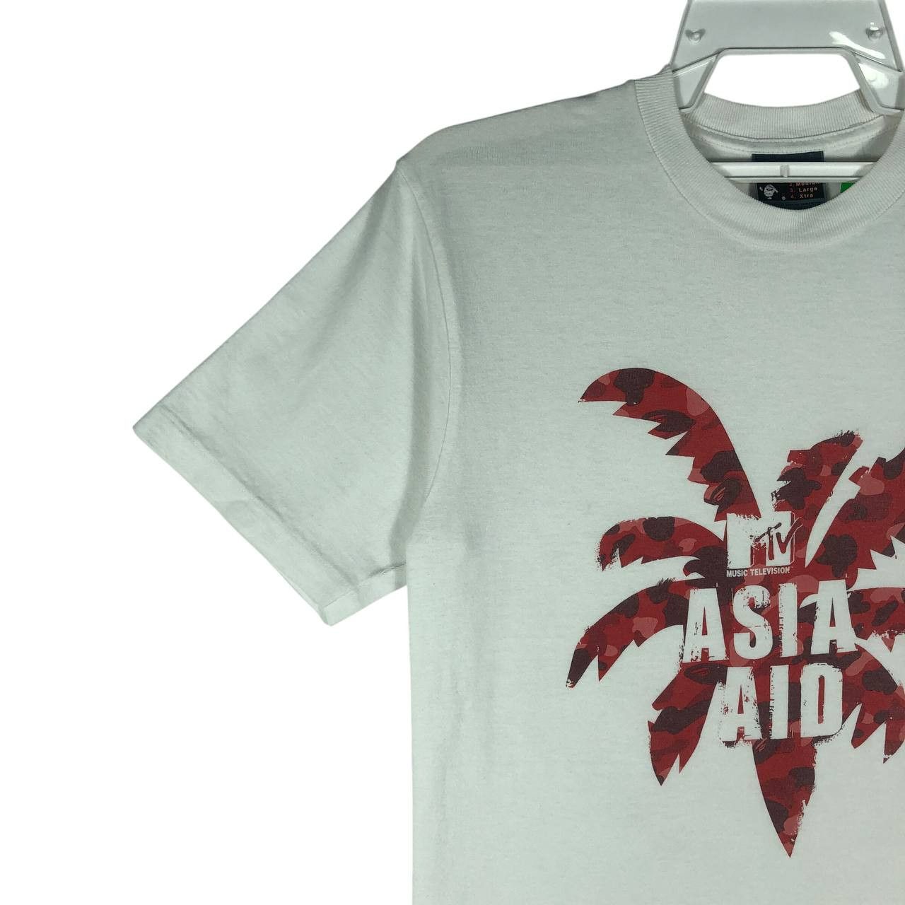 Bape Vintage A Bathing Ape Mtv Asia Aid T-Shirt Size US S / EU 44-46 / 1 - 3 Thumbnail