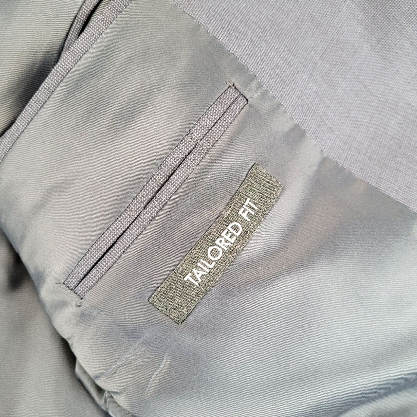 Jos. A. Bank Jos A Bank Traveler Tailored Fit 44L Wool Suit Jacket Blazer Gray Two-Button Notch Lapel Long 4-Button Sleeve Men Size 44R - 4 Thumbnail