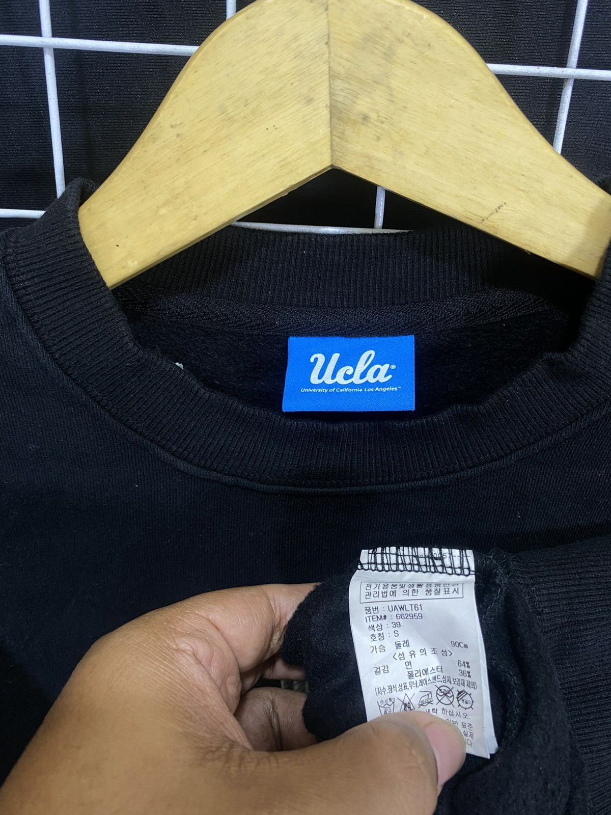 Other U.C.L.A EMBROIDERED LOGO SWEATSHIRT Size US M / EU 48-50 / 2 - 4 Thumbnail