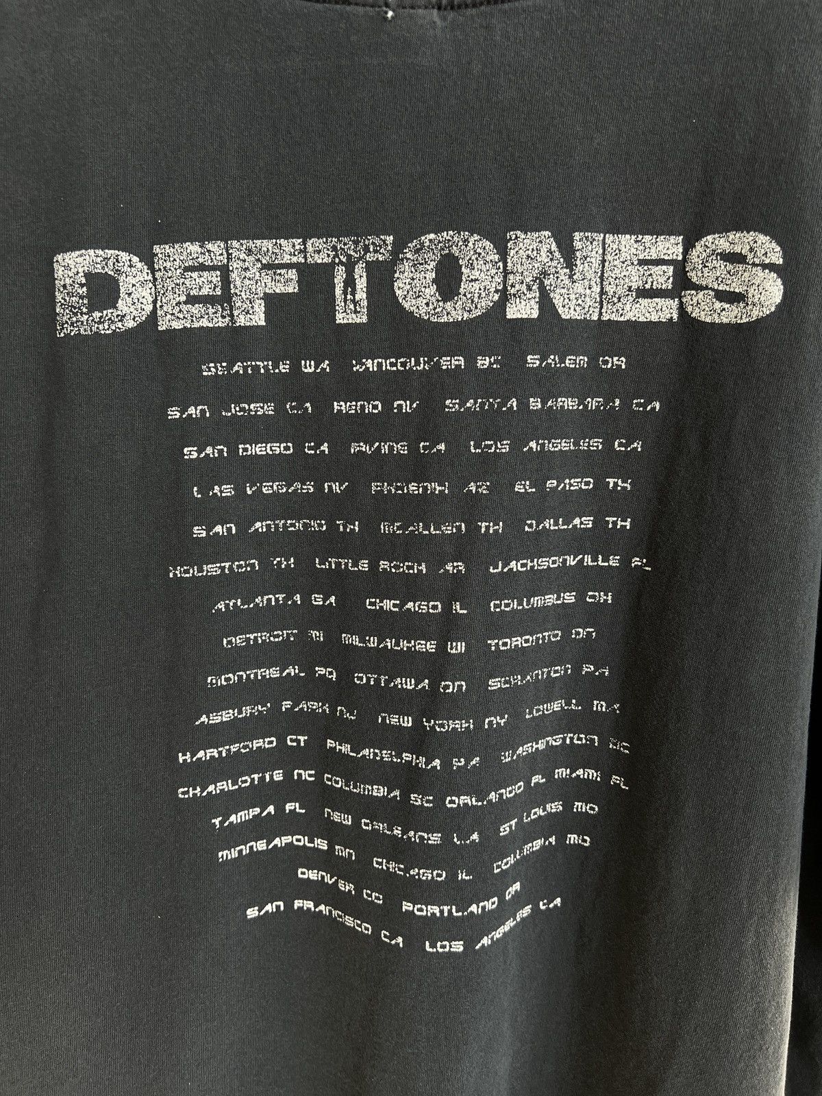 Band Tees Vintage Distressed Deftones White Pony Band Tour Tee Size US XXL / EU 58 / 5 - 5 Thumbnail