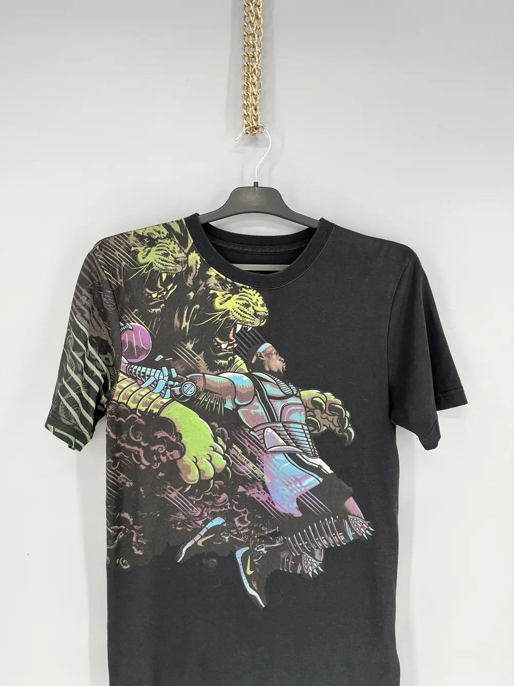 Nike Nike Basketball Lebron James Fate Lived Fearless Lion TShirt Size US XS / EU 42 / 0 - 7 Thumbnail