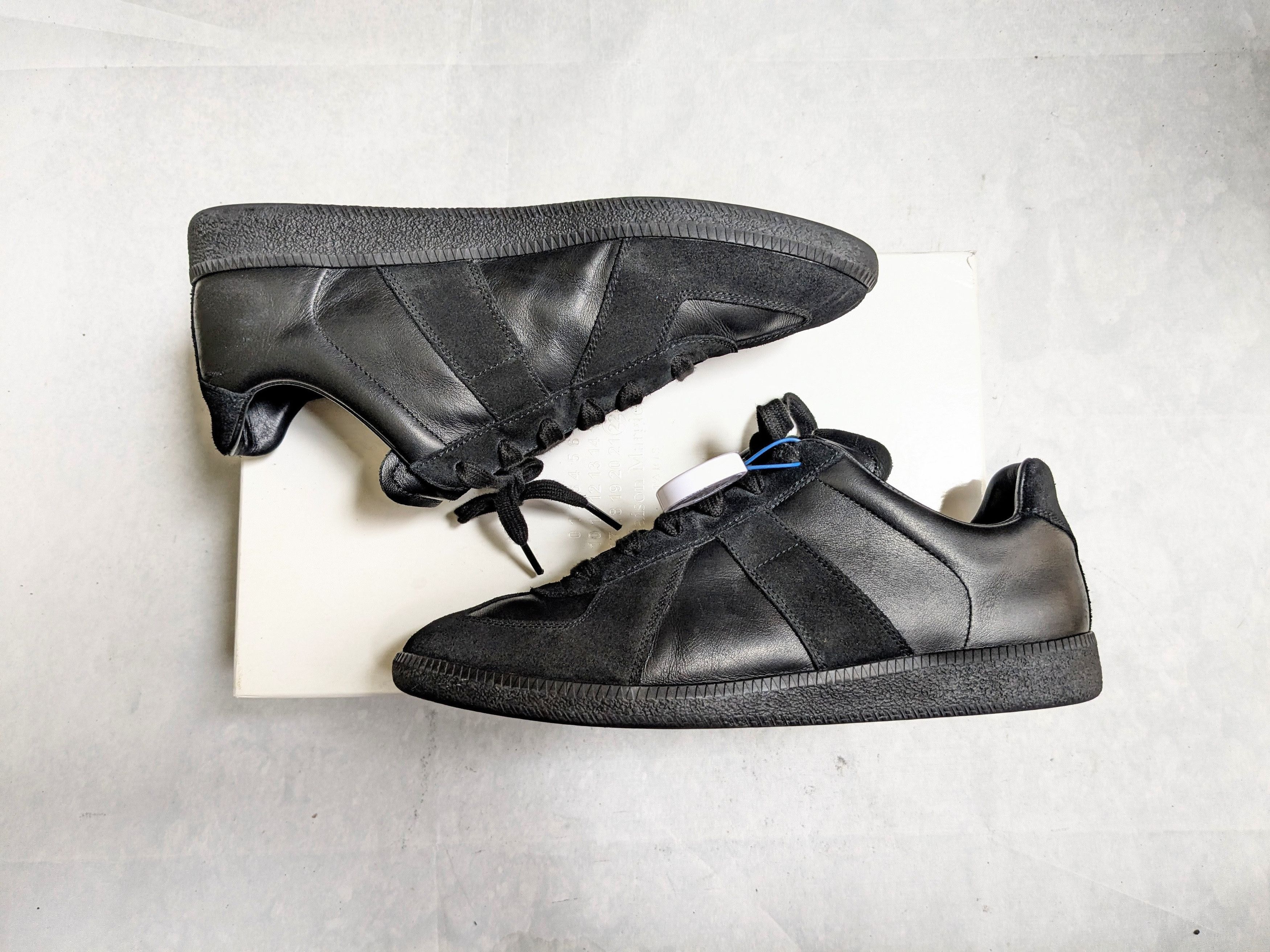 Maison Margiela Maison Margiela Replica GAT Black 9 42 Low Tops Suede Size US 9 / EU 42 - 4 Thumbnail