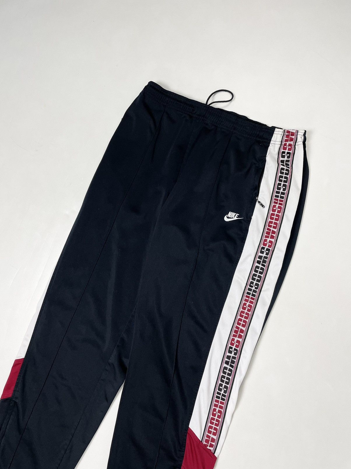 Nike Nike 🧨 vintage lampass swoosh black nylon sports pants Size US 36 / EU 52 - 2 Thumbnail