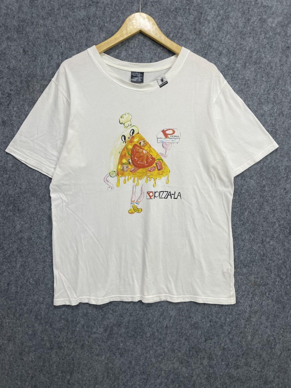 Maison MIHARA YASUHIRO Mihara Yasuhiro Pizza-La T-Shirt Size US XL / EU 56 / 4 - 1 Thumbnail