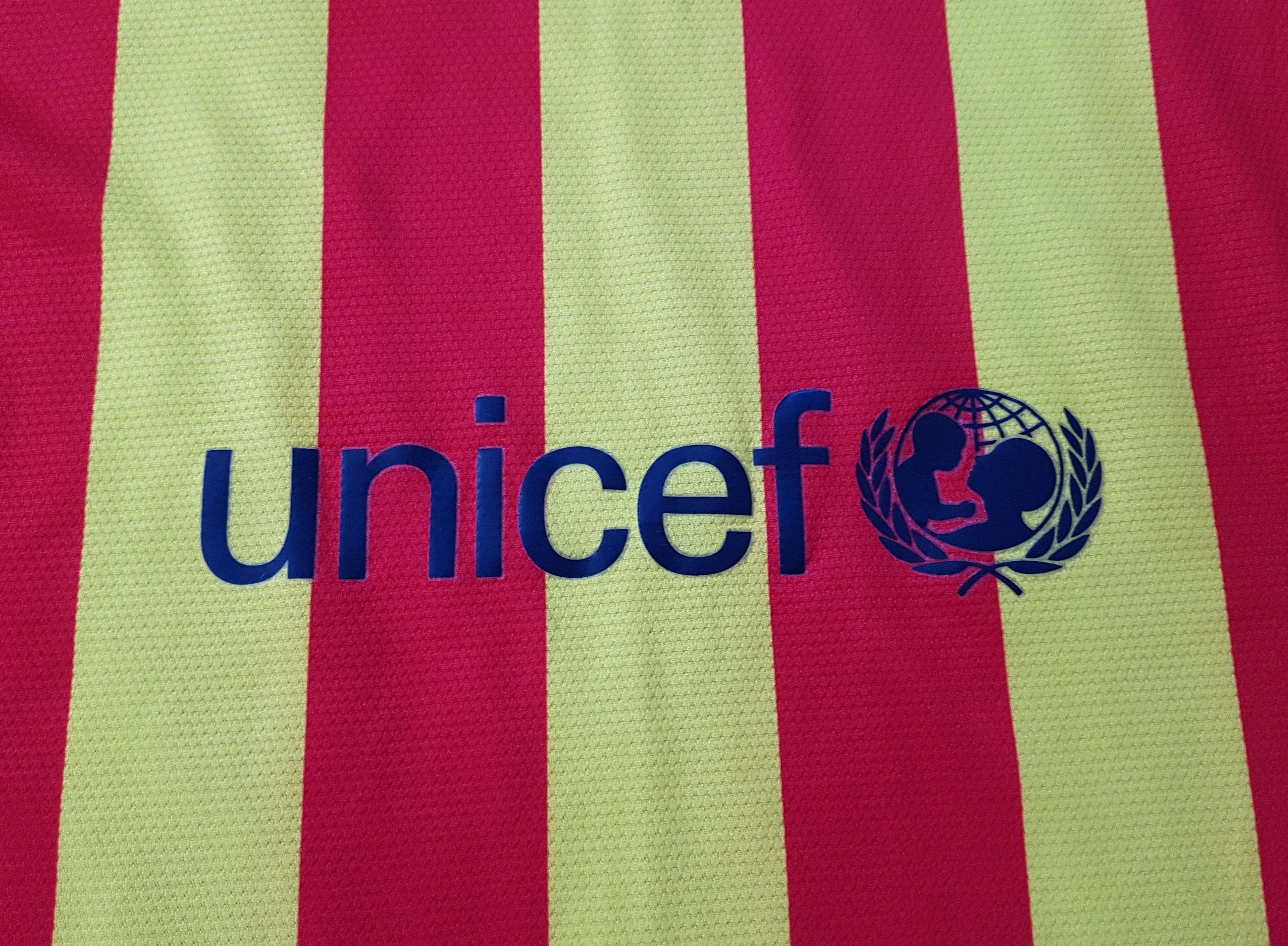 Nike Nike Barcelona Catalan Kit 2013-14 Football Soccer Jersey Size US L / EU 52-54 / 3 - 3 Thumbnail