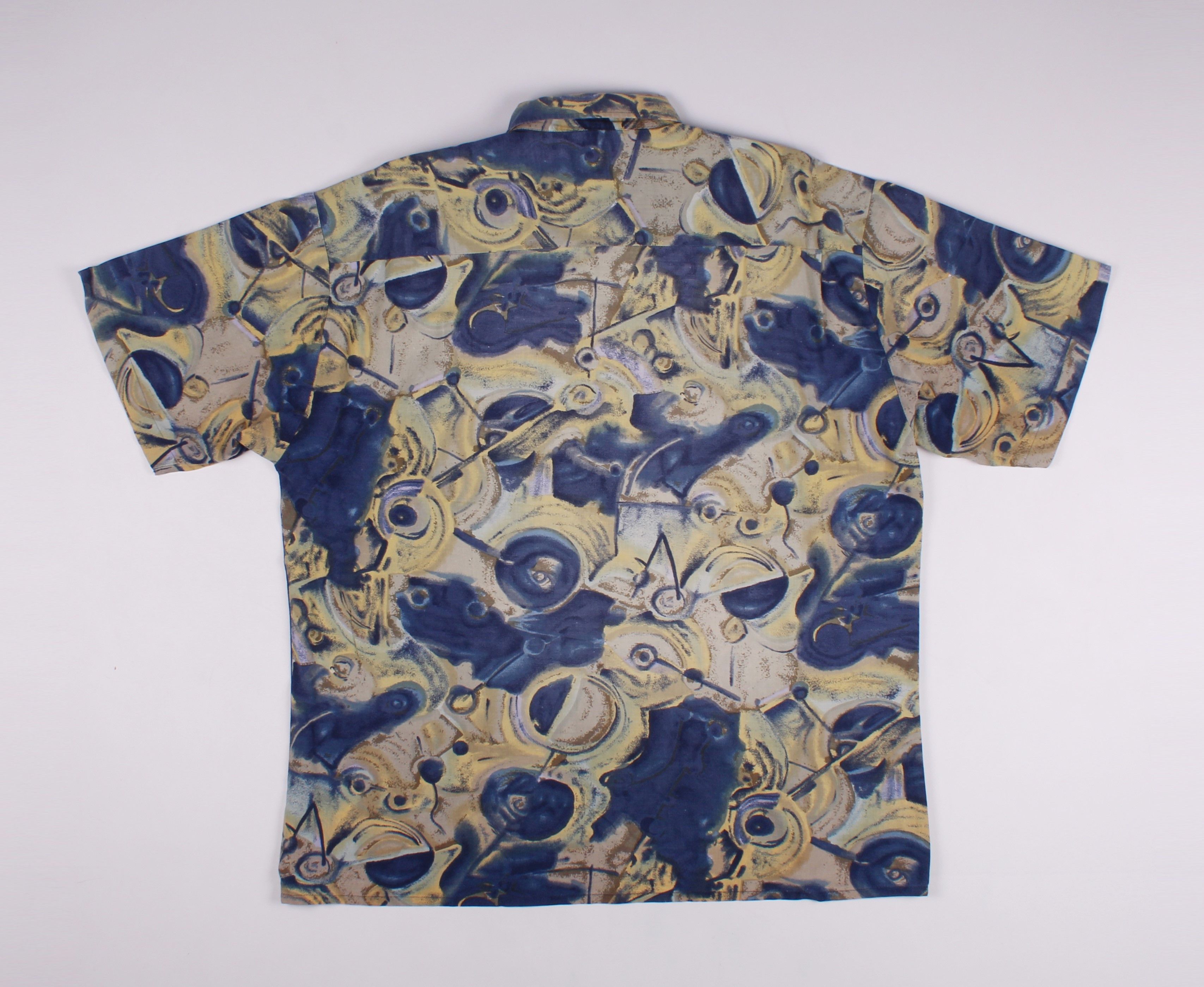 Vintage Vintage 90's Abstract Printed Short Sleeve Shirt Size US L / EU 52-54 / 3 - 6 Thumbnail