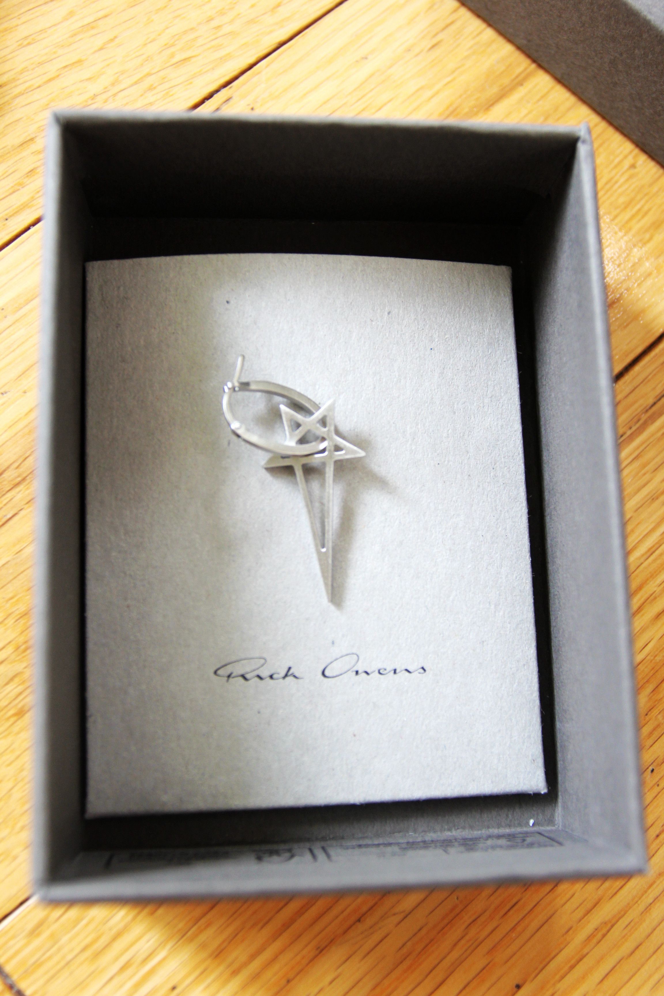 Aw26 Rick Owens "Tower" Pentagram Earring in Silver, Men's — image 3 of 5