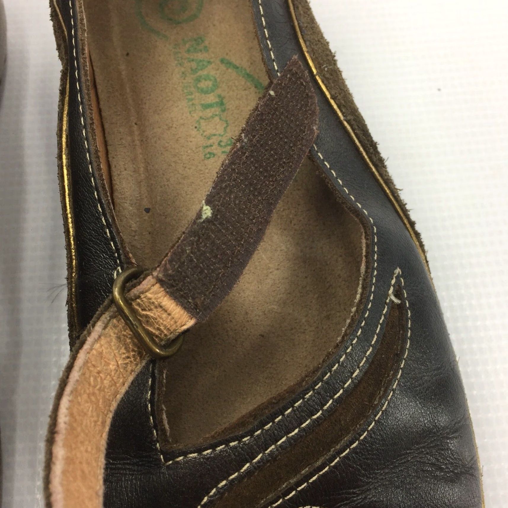 Vintage NAOT Matai Women's Sandals 6 / 37 Brown Gold Mary Jane Leather Flat Size US 6 / IT 36 - 4 Thumbnail