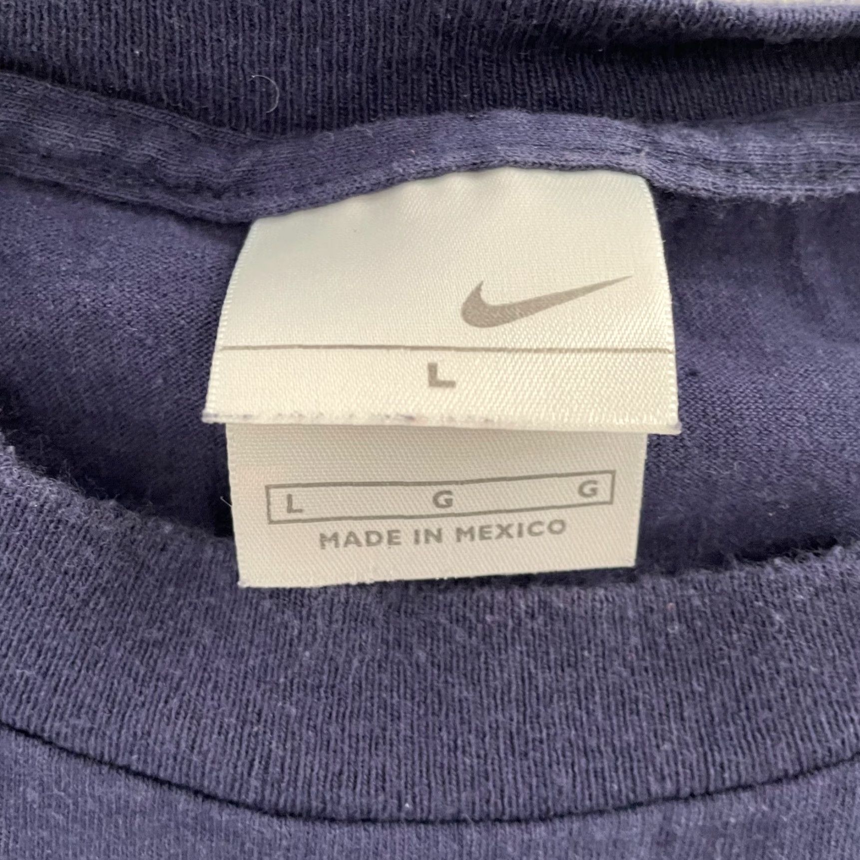 Nike VINTAGE Nike Shirt Adult Large Blue Just Do It. Crew Neck Short Sleeve Mens L - T-Shirt - Solid Pattern - USA Theme - 80s/90s Style Size US L / EU 52-54 / 3 - 4 Thumbnail