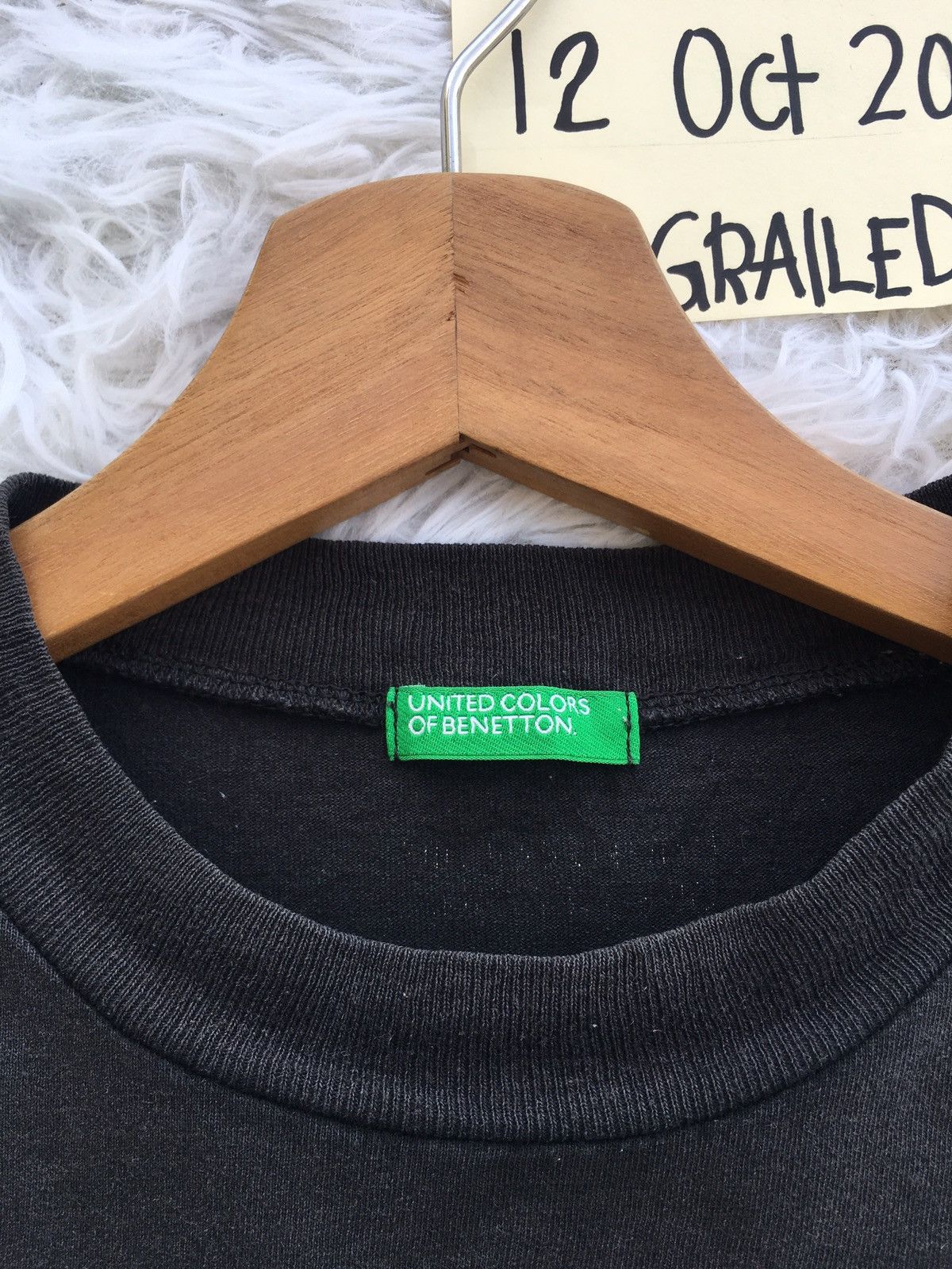 United Colors Of Benetton Rare United Colors of Benetton Spellout Tshirt Size US M / EU 48-50 / 2 - 7 Thumbnail