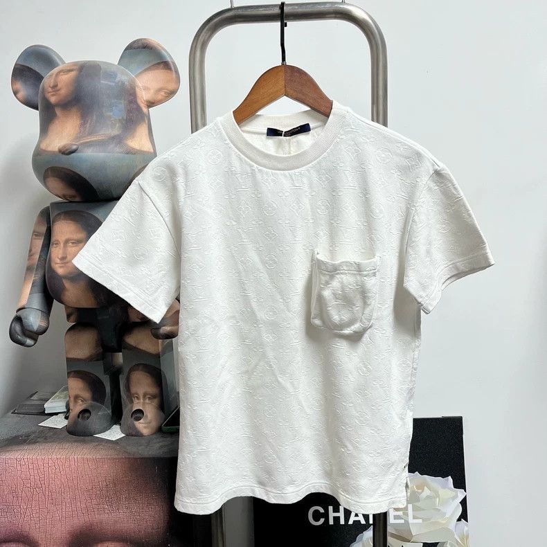Louis Vuitton Louis Vuitton White pocket full print short sleeve 2504-Nex Size US XS / EU 42 / 0 - 1 Thumbnail