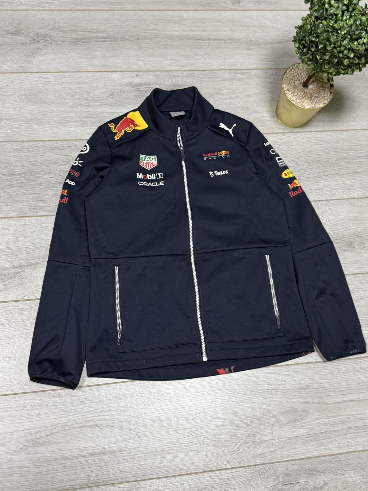 Puma × Red Bull Puma Red Bull Pirelli mobil 1 big logo print jacket zip Size US M / EU 48-50 / 2 - 3 Thumbnail