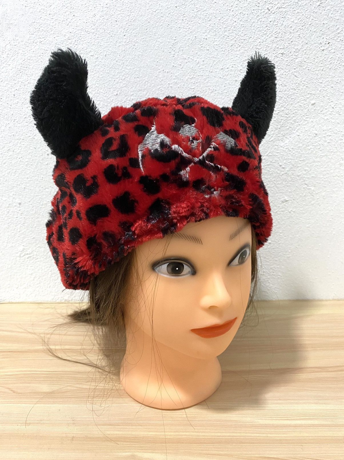 Super Lovers 🔥Archieves🔥Rare Gothic Punk Devil Horn Super Lovers Size ONE SIZE - 3 Thumbnail