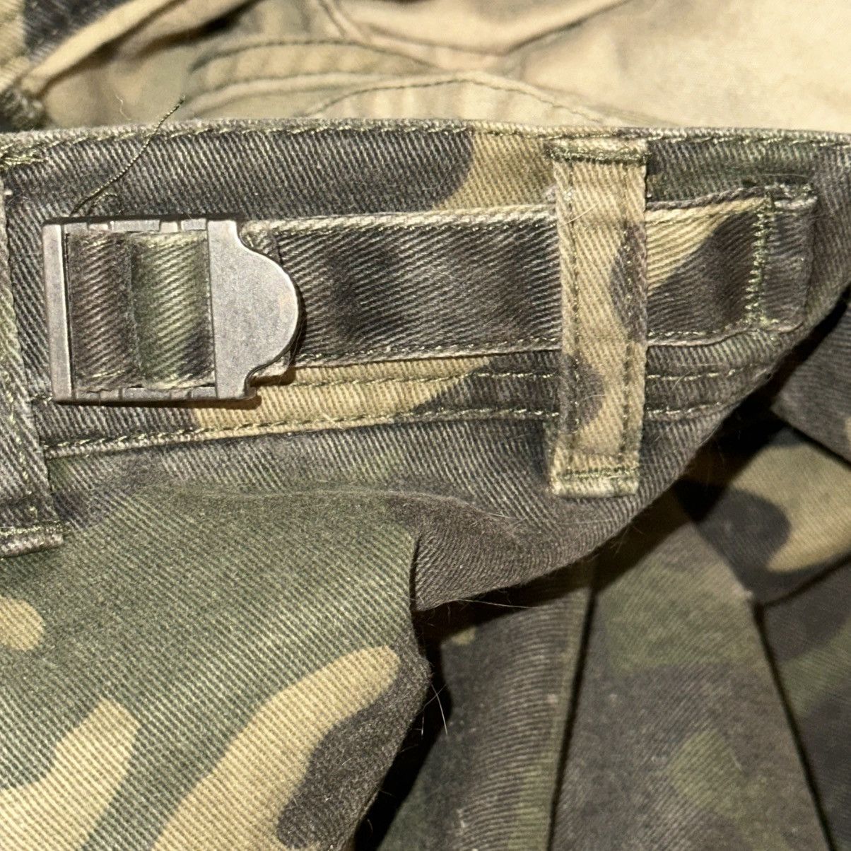 Brandy Melville Brandy Melville John Walt camouflage Piper cargo jeans Size 26" / US 2 / IT 38 - 6 Thumbnail