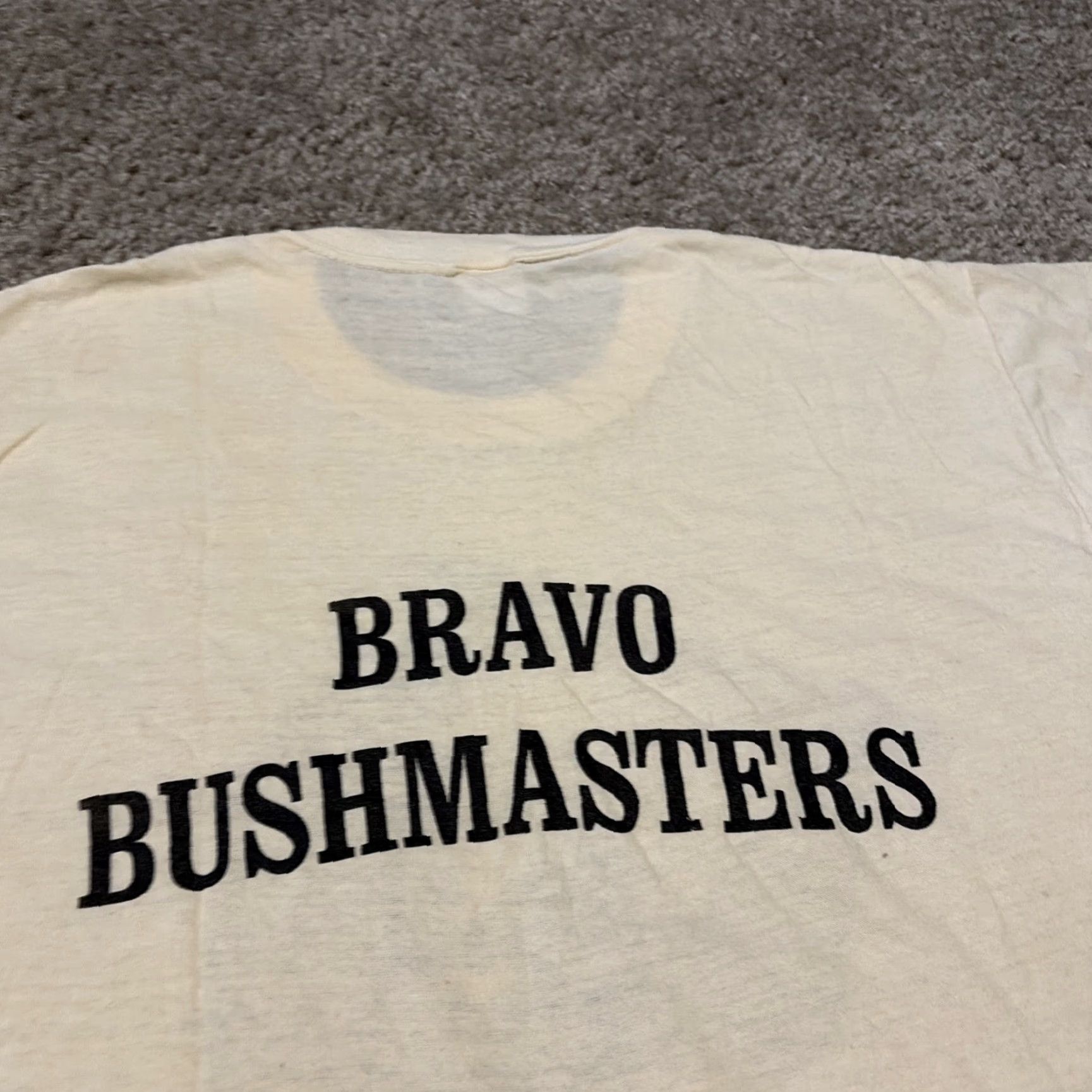 Vintage VINTAGE Death Before Defeat Army Military Bravo Bushmasters White T-Shirt 70s L Size US L / EU 52-54 / 3 - 7 Thumbnail
