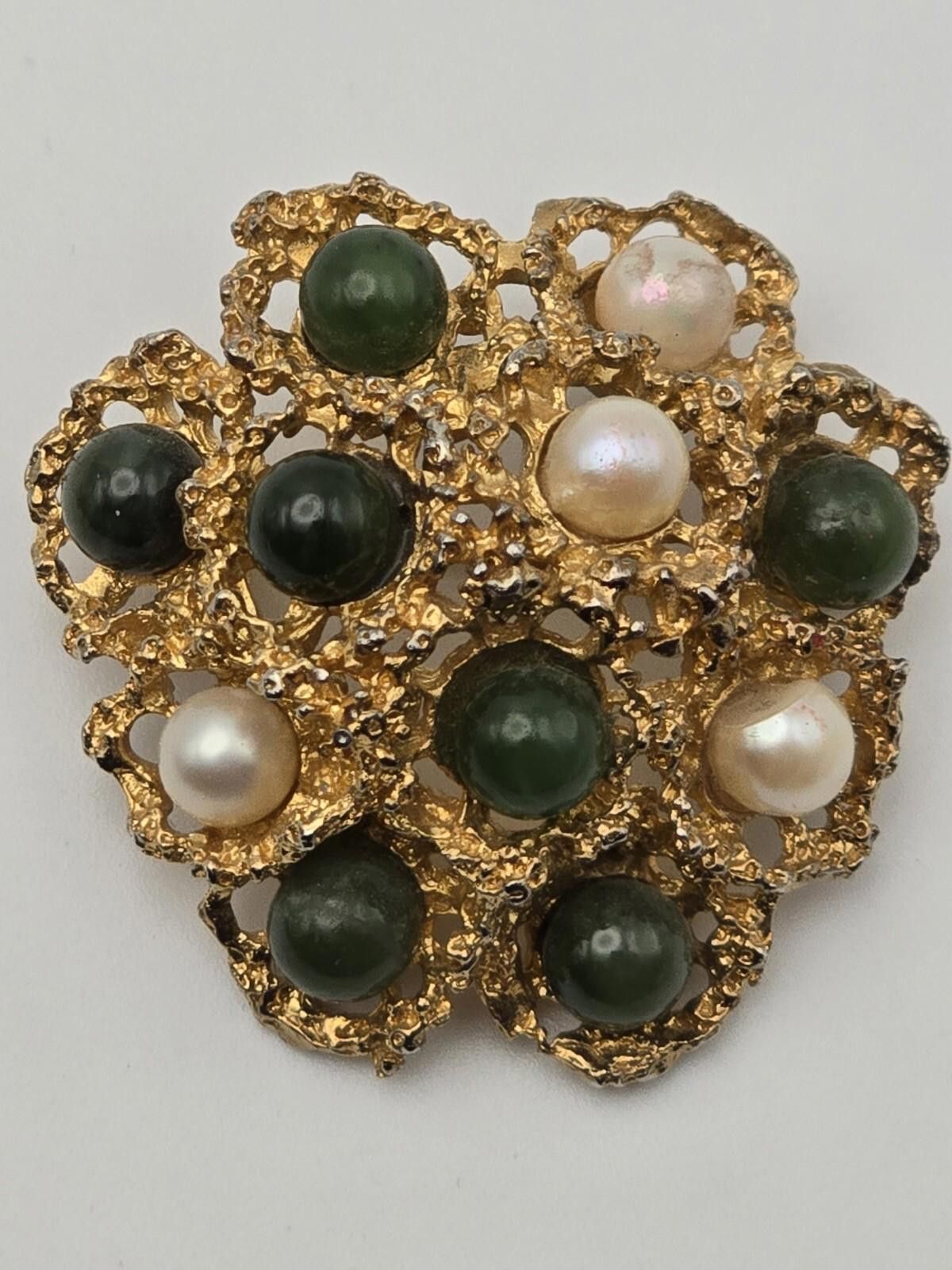 Homespun Knitwear HOBE Signed Modernist Filigree Faux Pearls Green Cabs Size ONE SIZE - 2 Thumbnail