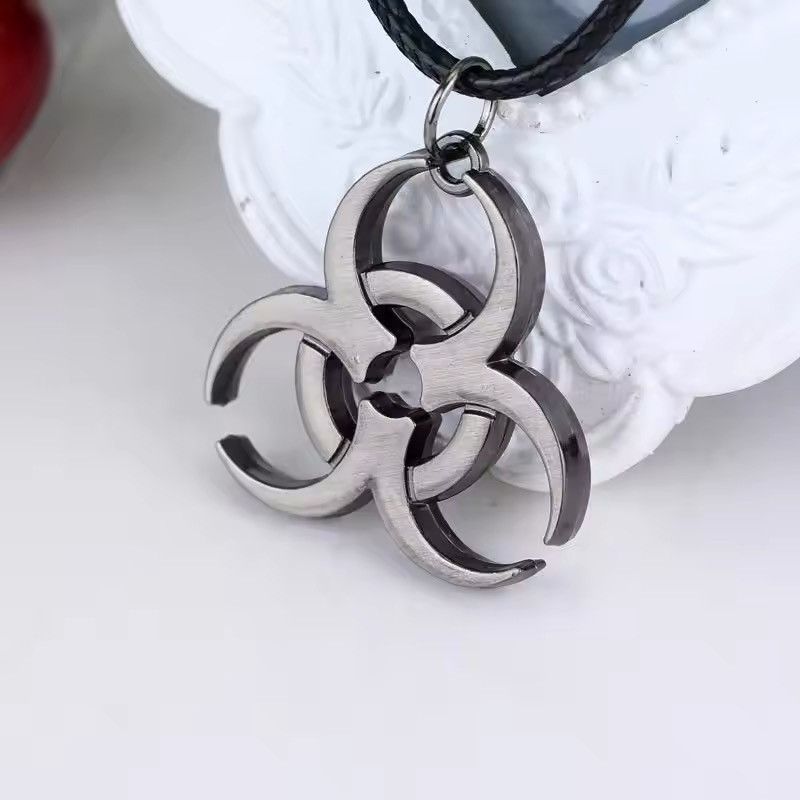 Japanese Brand × Vintage Biochemical Crisis Symbol Black Leather Necklace Size ONE SIZE - 2 Thumbnail