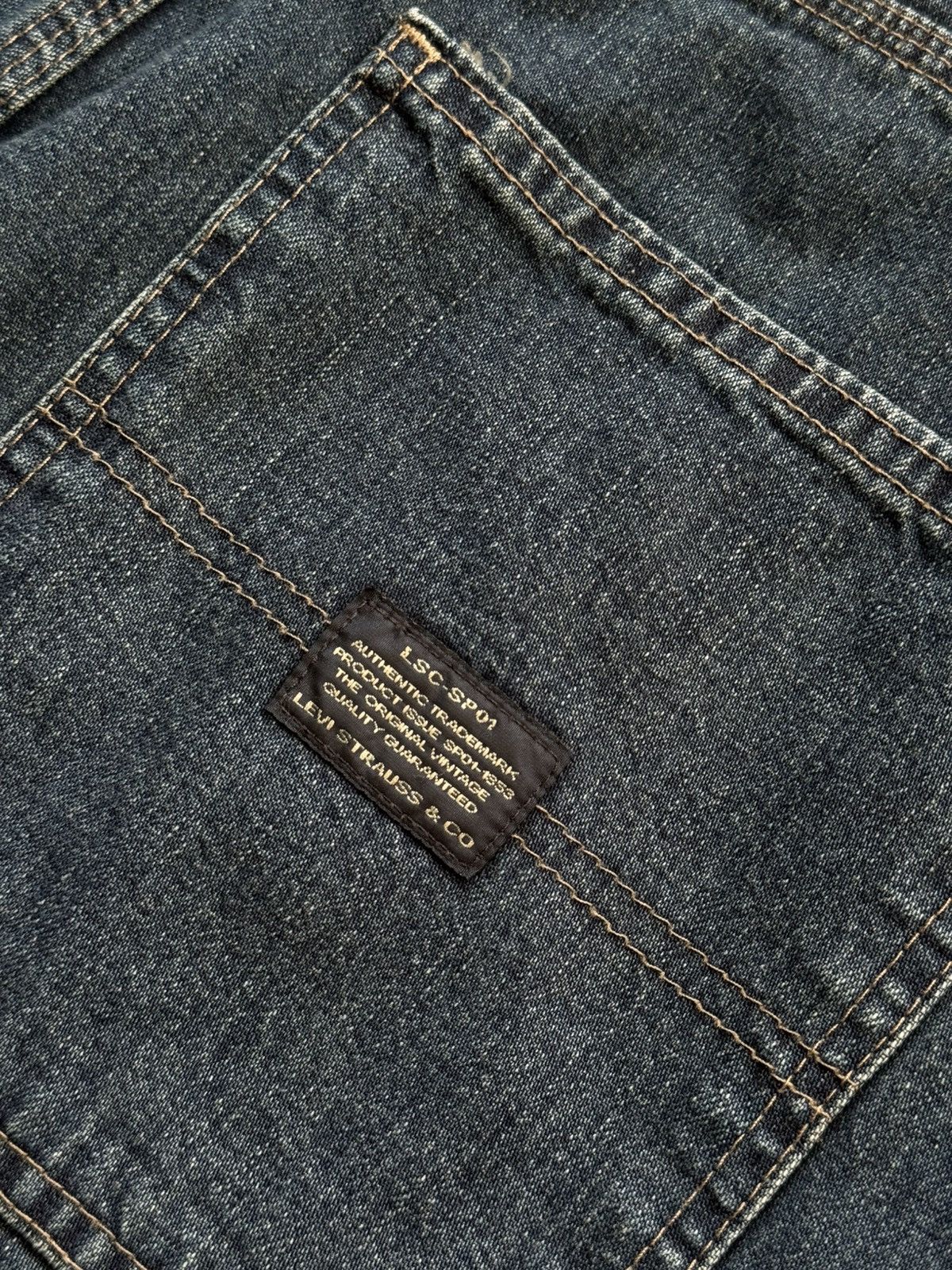 Levi's Levis 2000s vintage denim shorts Y2K Size US 38 / EU 54 - 2 Thumbnail