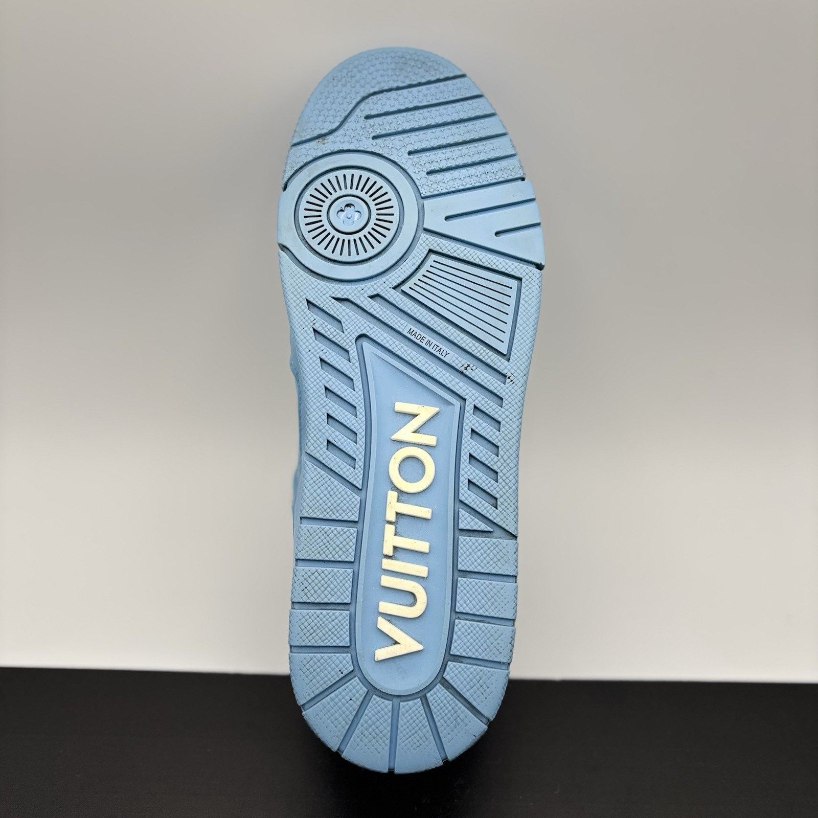 Louis Vuitton (10.5-11 US) - Louis Vuitton Trainer ' Sky Blue ' | GREAT! Size US 11 / EU 44 - 17 Thumbnail