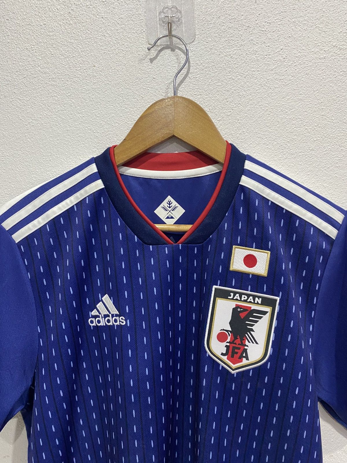 Adidas Adidas Japan Home World Cup 2018 Jersey Soccer Size US M / EU 48-50 / 2 - 2 Thumbnail