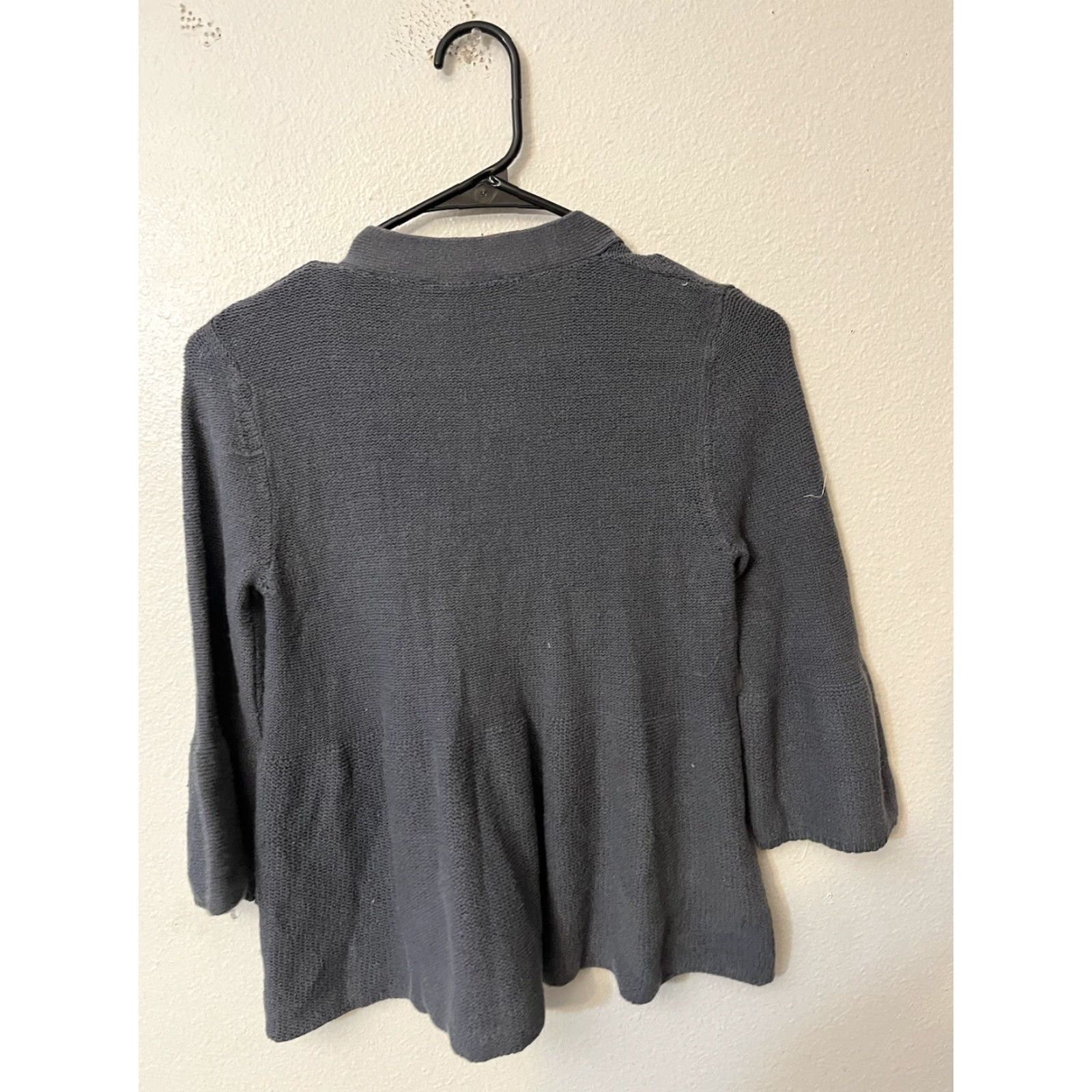 Bcbgmaxazria VINTAGE BCBGMAXAZRIA Gray Knit Cardigan Women XS 3/4 Sleeve Button Sweater Size XS / US 0-2 / IT 36-38 - 2 Thumbnail