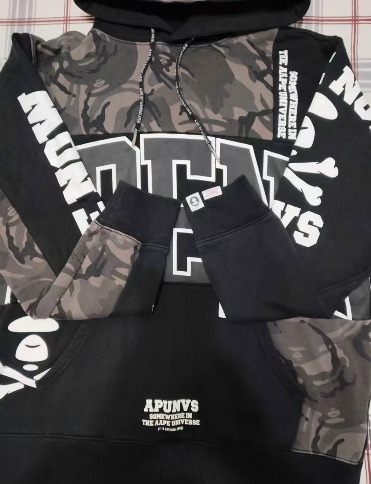 Bape BAPE OG Nigo era, gray patchwork fleece hoodie Size US XL / EU 56 / 4 - 3 Thumbnail