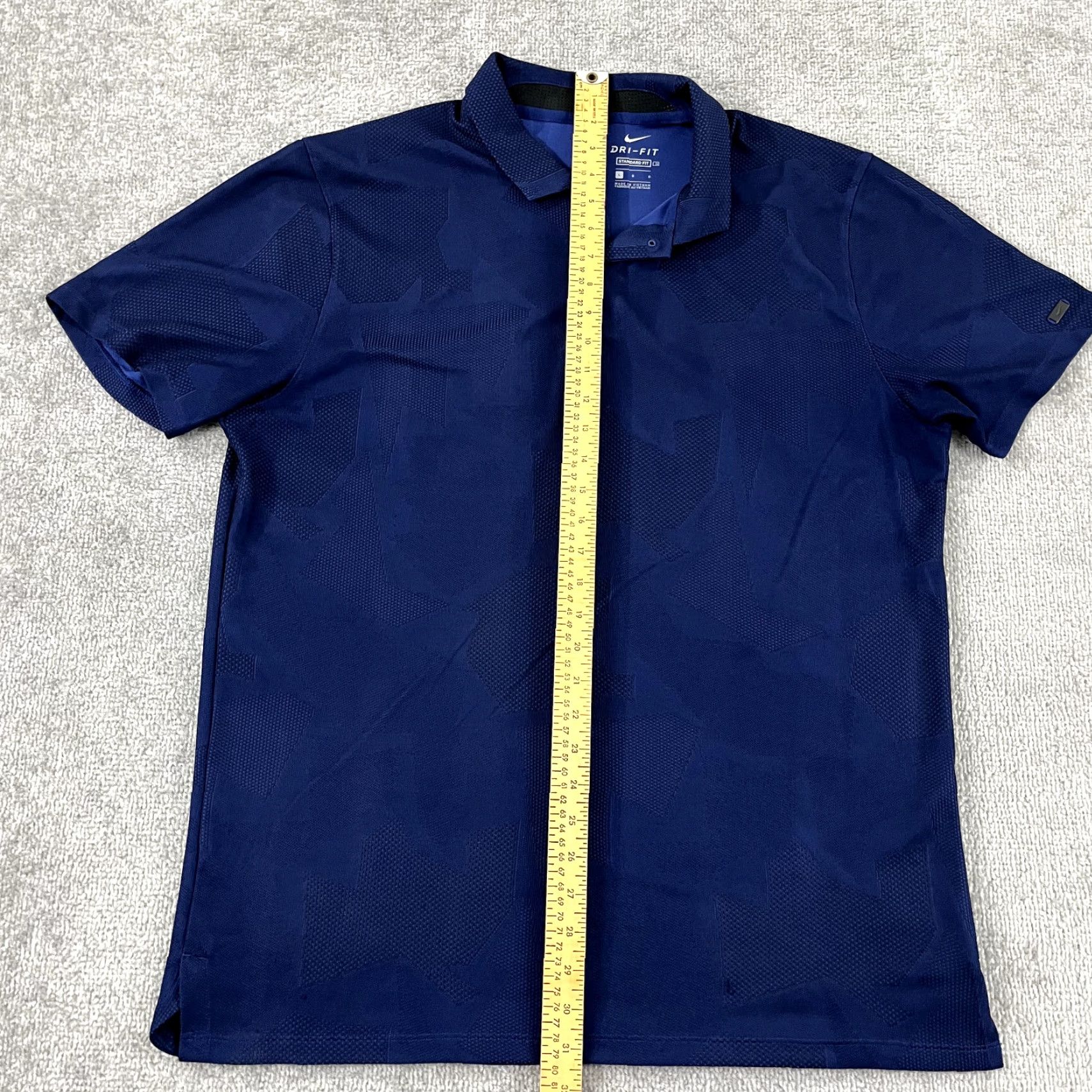 Nike VINTAGE Nike Tiger Woods Polo Shirt Mens Large Blue Geometric Snap Collar Golf S/S Size US L / EU 52-54 / 3 - 7 Thumbnail