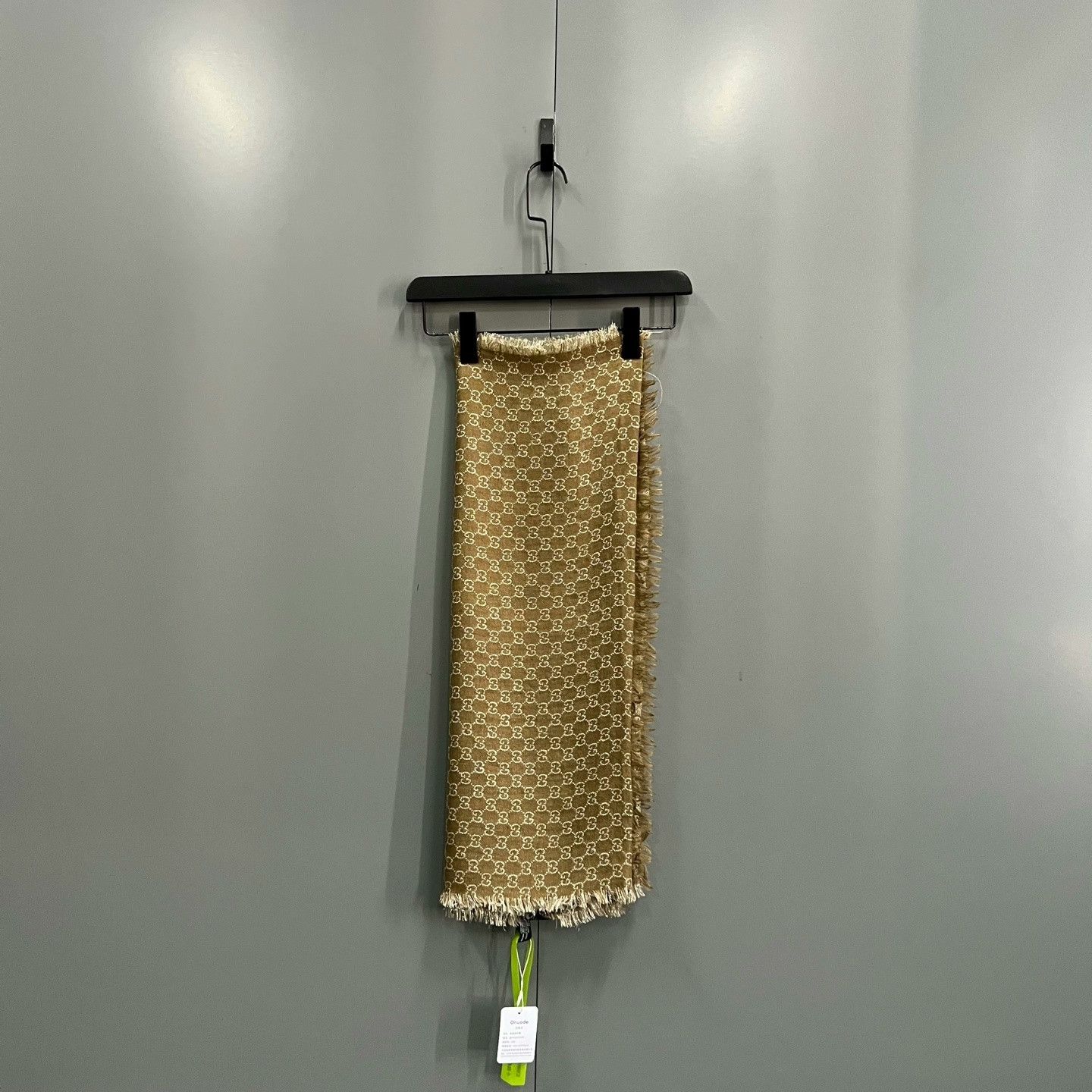 Gucci Gucci Gold Thread GG Print Scarf Size ONE SIZE - 2 Thumbnail