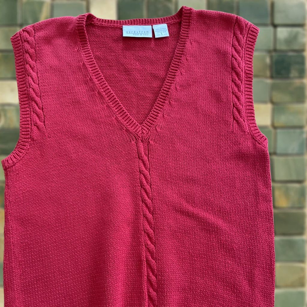 Nordstrom VINTAGE Nordstrom Sweater Vest Ladies Red 100% Cotton V-Neck Pullover Cableknit PP Womens Red Knit Vest Womens PP Vintage Size XXS / US 00 / IT 34 - 1 Thumbnail