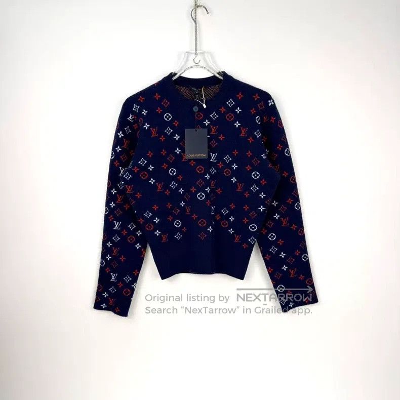 Louis Vuitton Louis Vuitton Blue full logo sweater Size US XS / EU 42 / 0 - 3 Thumbnail
