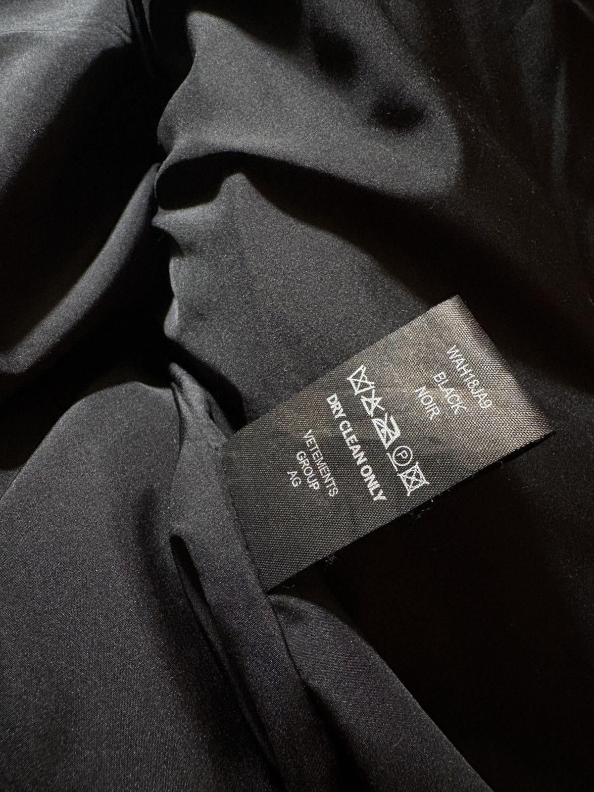 Vetements FW18 Vetements Miss Webcam Puffer Size US M / EU 48-50 / 2 - 7 Thumbnail
