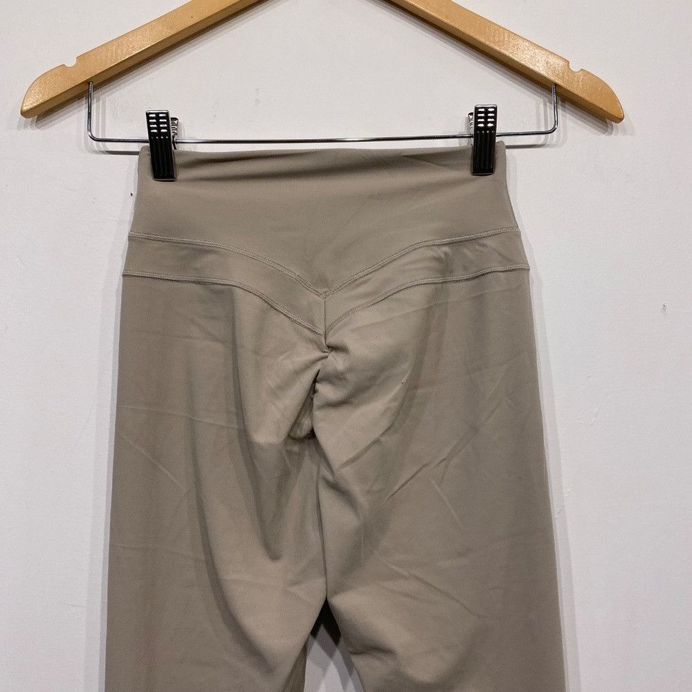Gymshark Gymshark Whitney Beige Cropped High Rise Leggings Small Size 25" / US 0 / IT 36 - 3 Thumbnail