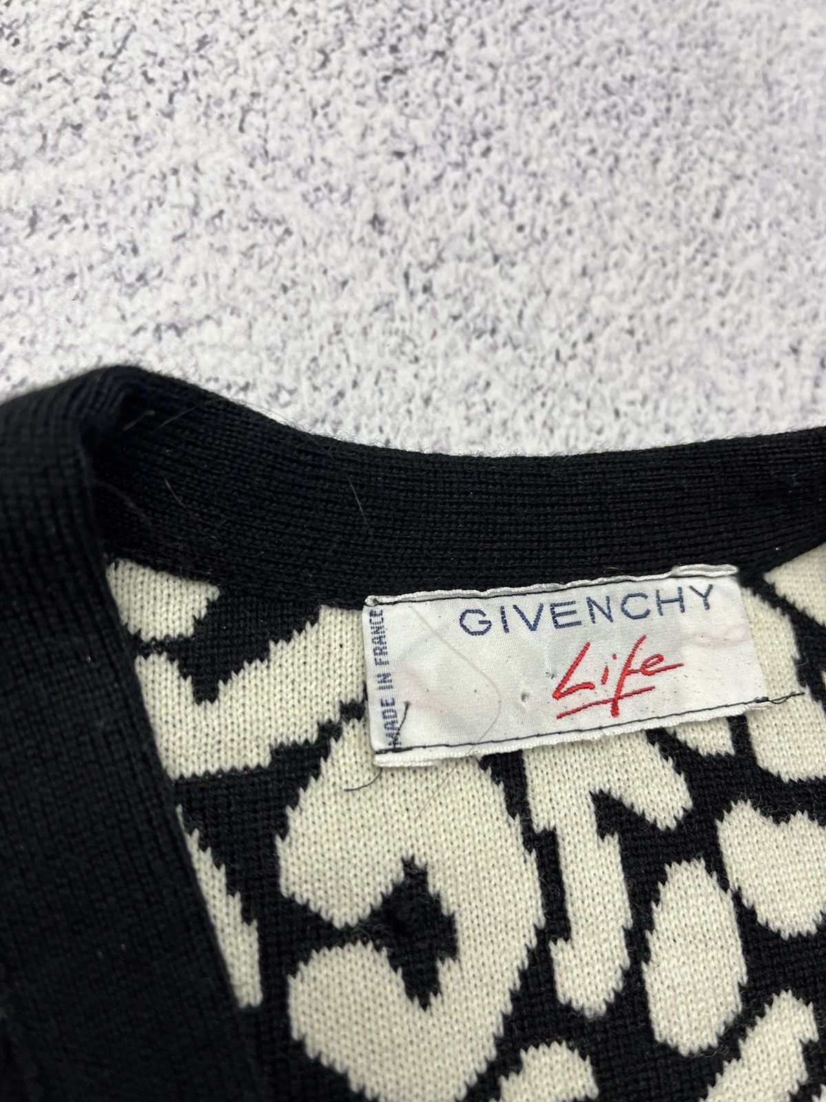 Givenchy × Vintage Vintage Givenchy Wool Cardigan Made in France Cape Jacket Size M / US 6-8 / IT 42-44 - 9 Thumbnail
