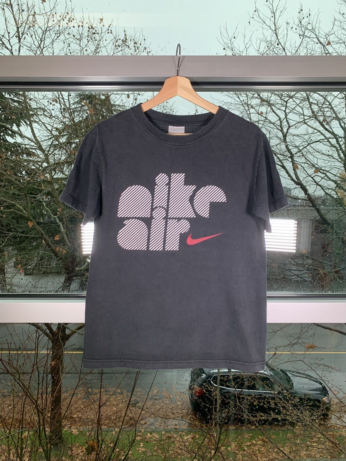 Nike × Vintage Vintage Nike Air T Shirt 90s y2k 2000s Faded Size US S / EU 44-46 / 1 - 2 Thumbnail