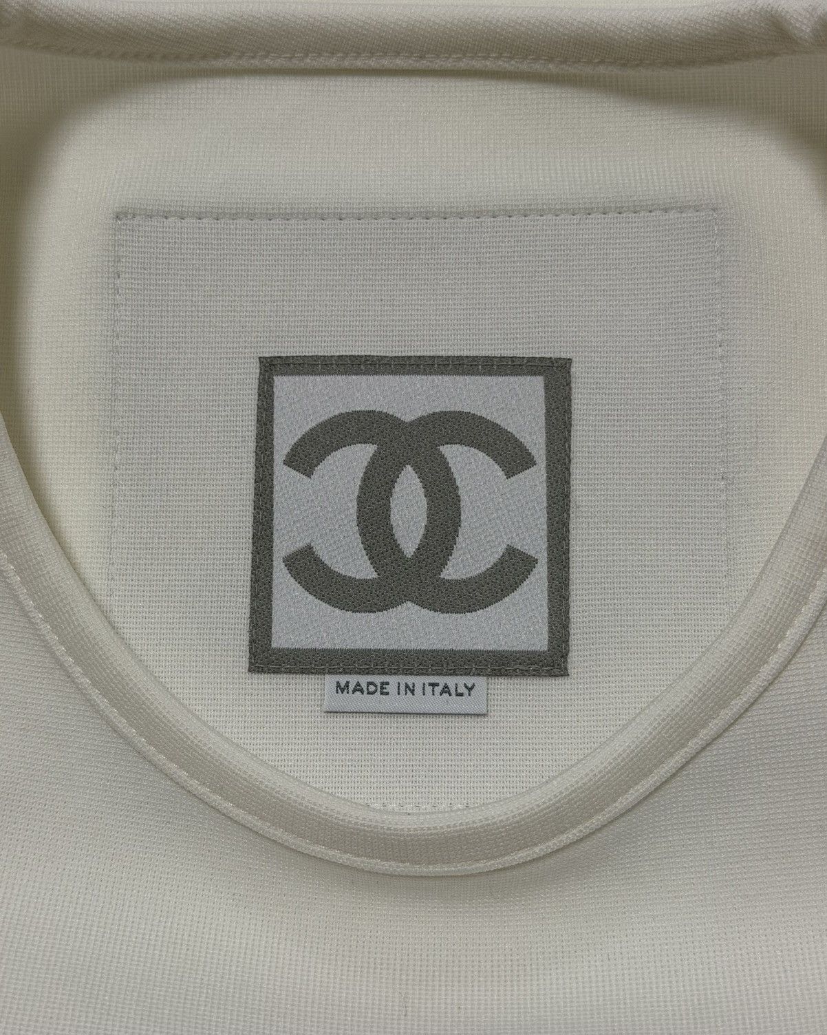 Chanel CHANEL Sport 2001 CC Logo Patch Technical Short Sleeve Top Size S / US 4 / IT 40 - 6 Thumbnail
