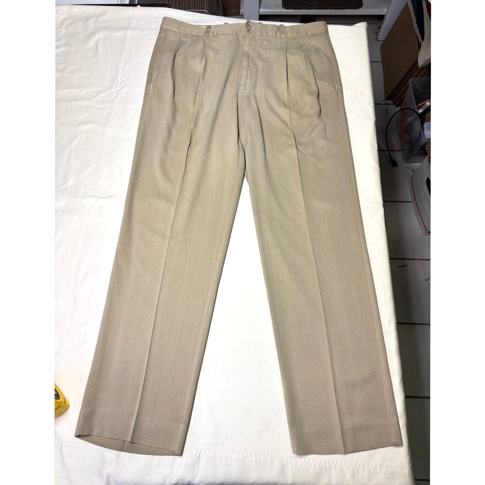Tommy Bahama Tommy Bahama Mens Pleated Dress Pants Silk Rayon Blend Khaki 38x32 Size US 38 / EU 54 - 2 Thumbnail