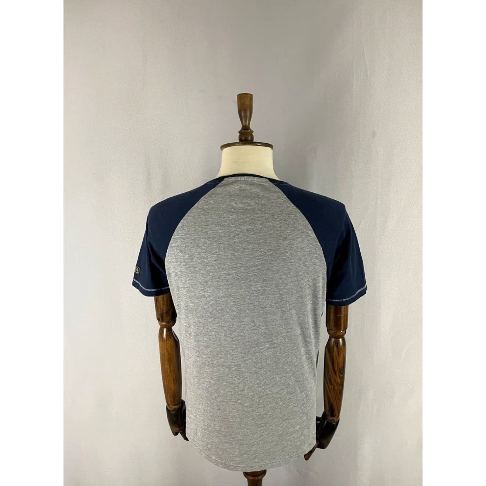 Von Dutch Von Dutch T-Shirt XL Gray Cotton Crew Neck Short Sleeve Mens Vintage Size US XL / EU 56 / 4 - 2 Thumbnail