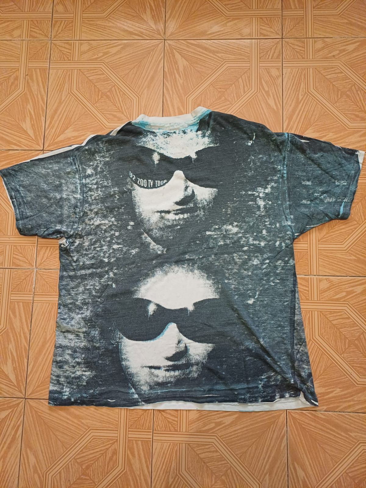 Hanes Vintage Rock Tee 90's U2 Zoo Tv Tour Size US XXL / EU 58 / 5 - 1 Thumbnail