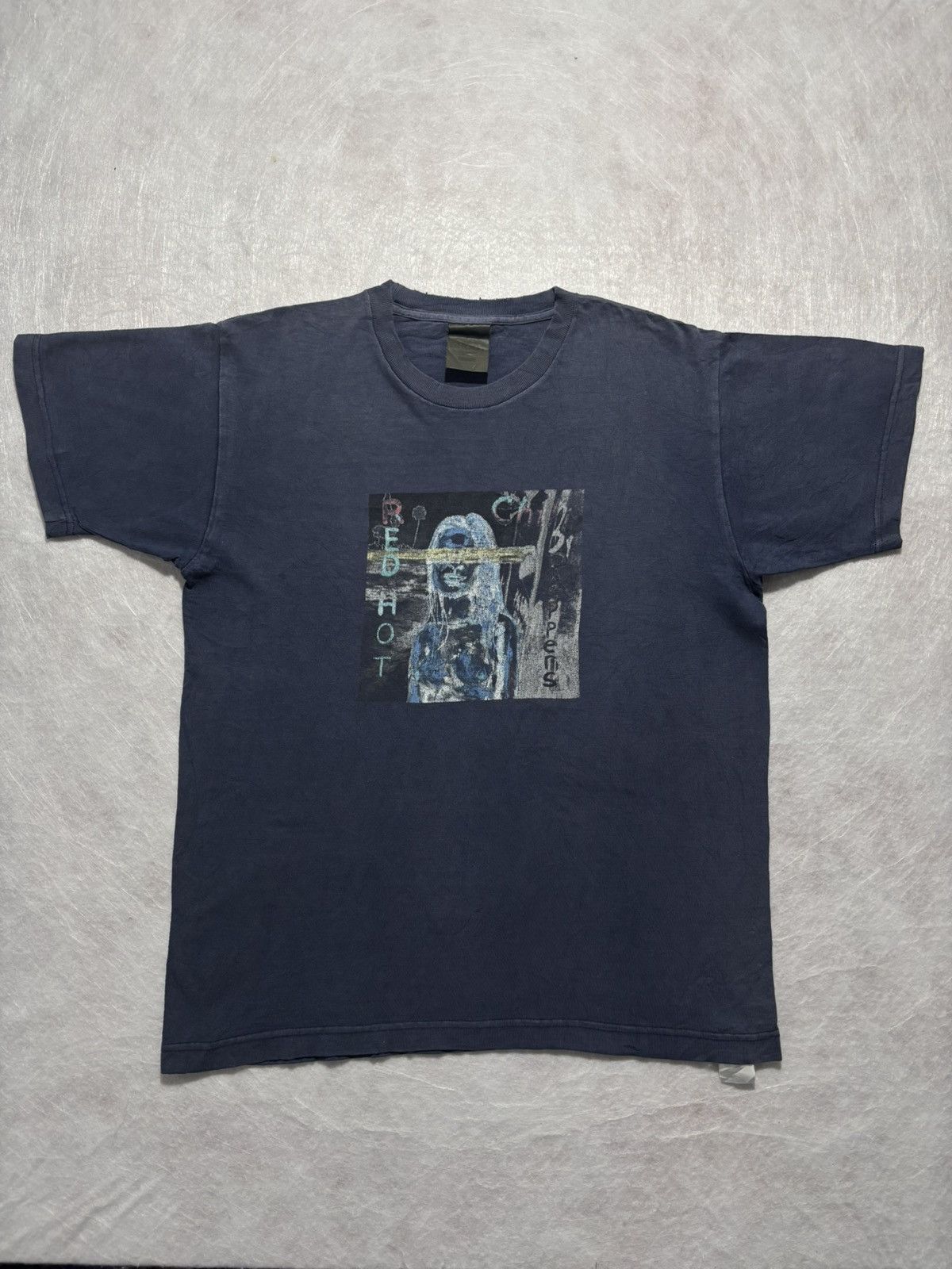 Band Tees Vintage Red Hot Chili Peppers “By The Way” Tshirt Size US L / EU 52-54 / 3 - 1 Thumbnail