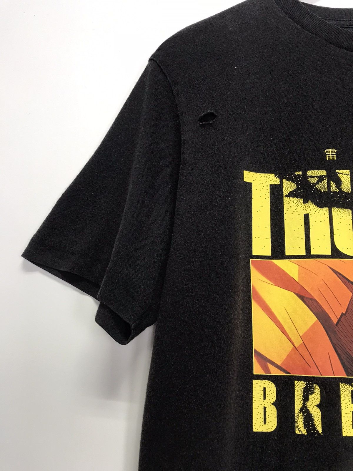 Uniqlo Uniqlo Thunder Breathing movie tee Size US L / EU 52-54 / 3 - 7 Thumbnail