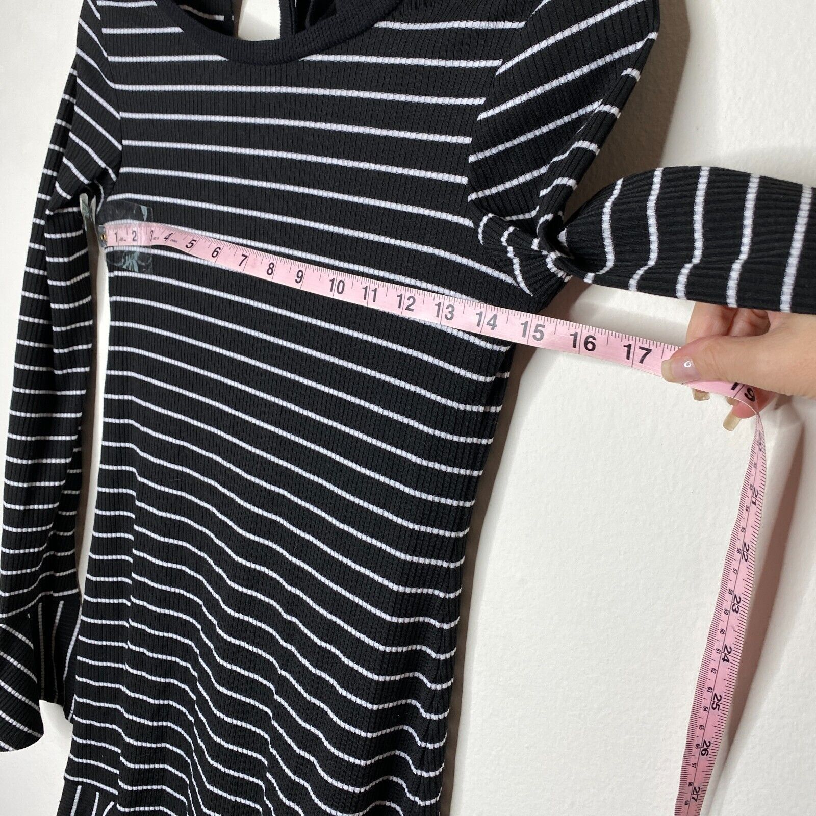 Saylor Saylor Black & White Stripe Long Sleeve Keyhole Tie Dress S Size S / US 4 / IT 40 - 8 Thumbnail