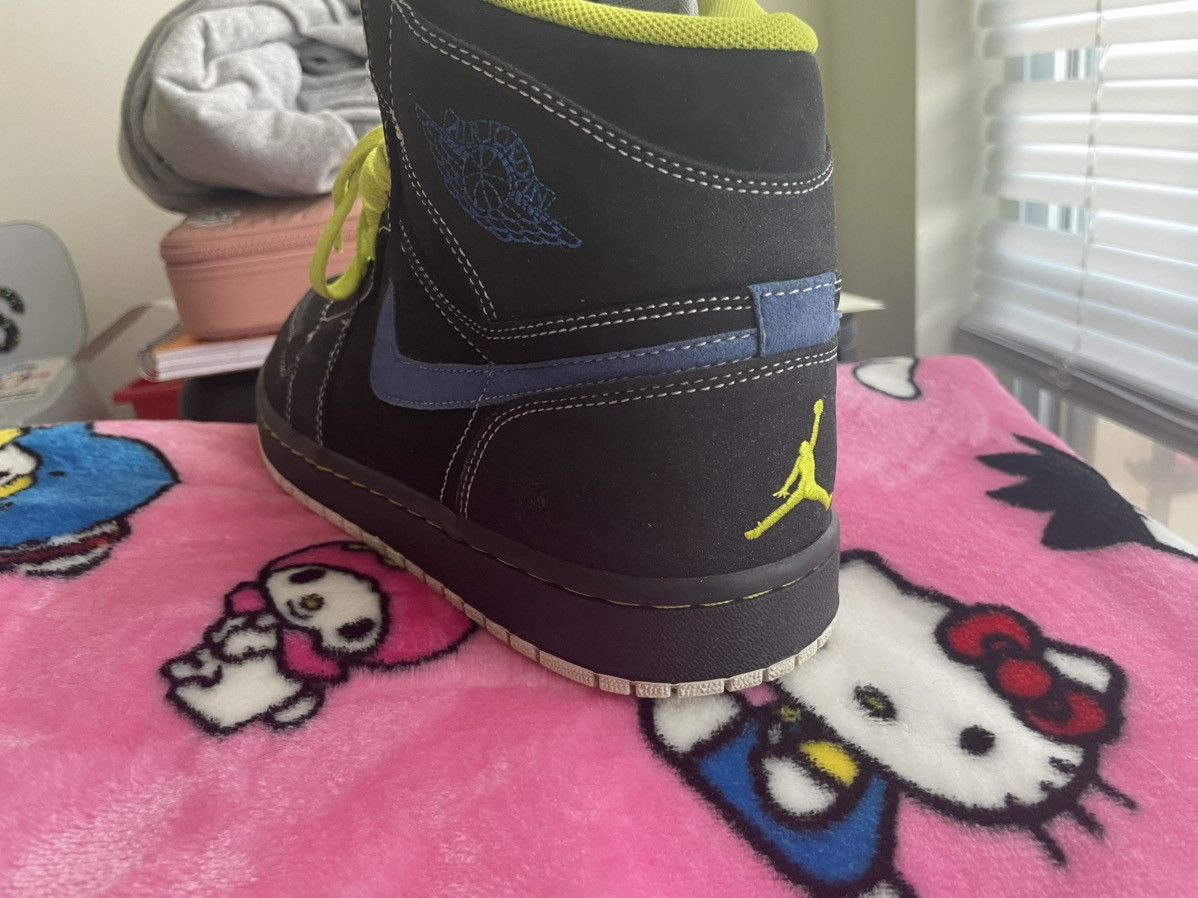 Nike Jordan 1 Retro Black Cyber Size US 10.5 / EU 43-44 - 8 Thumbnail